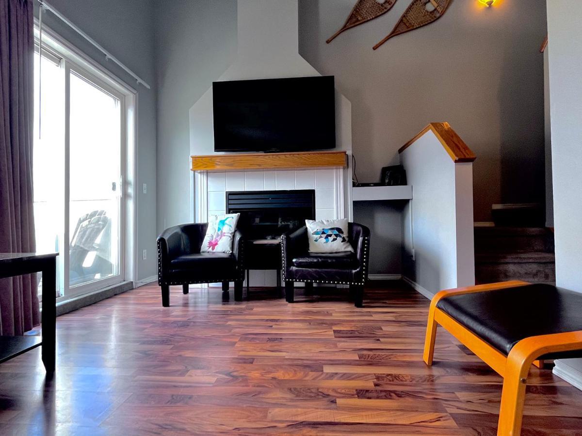 Canadian Rockies Chalets Канмор Екстериор снимка